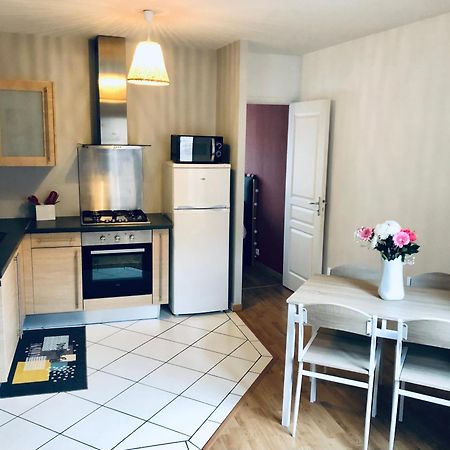 Logement Centre Ville D'Epernay Avec Parking Prive ภายนอก รูปภาพ