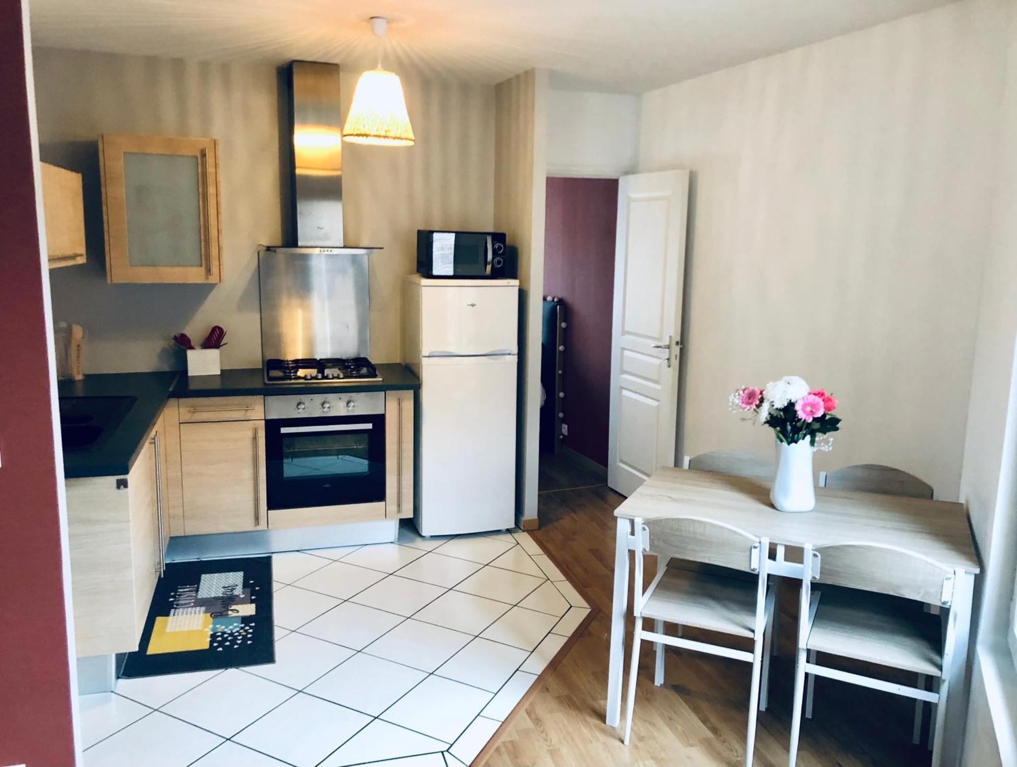 Logement Centre Ville D'Epernay Avec Parking Prive ภายนอก รูปภาพ