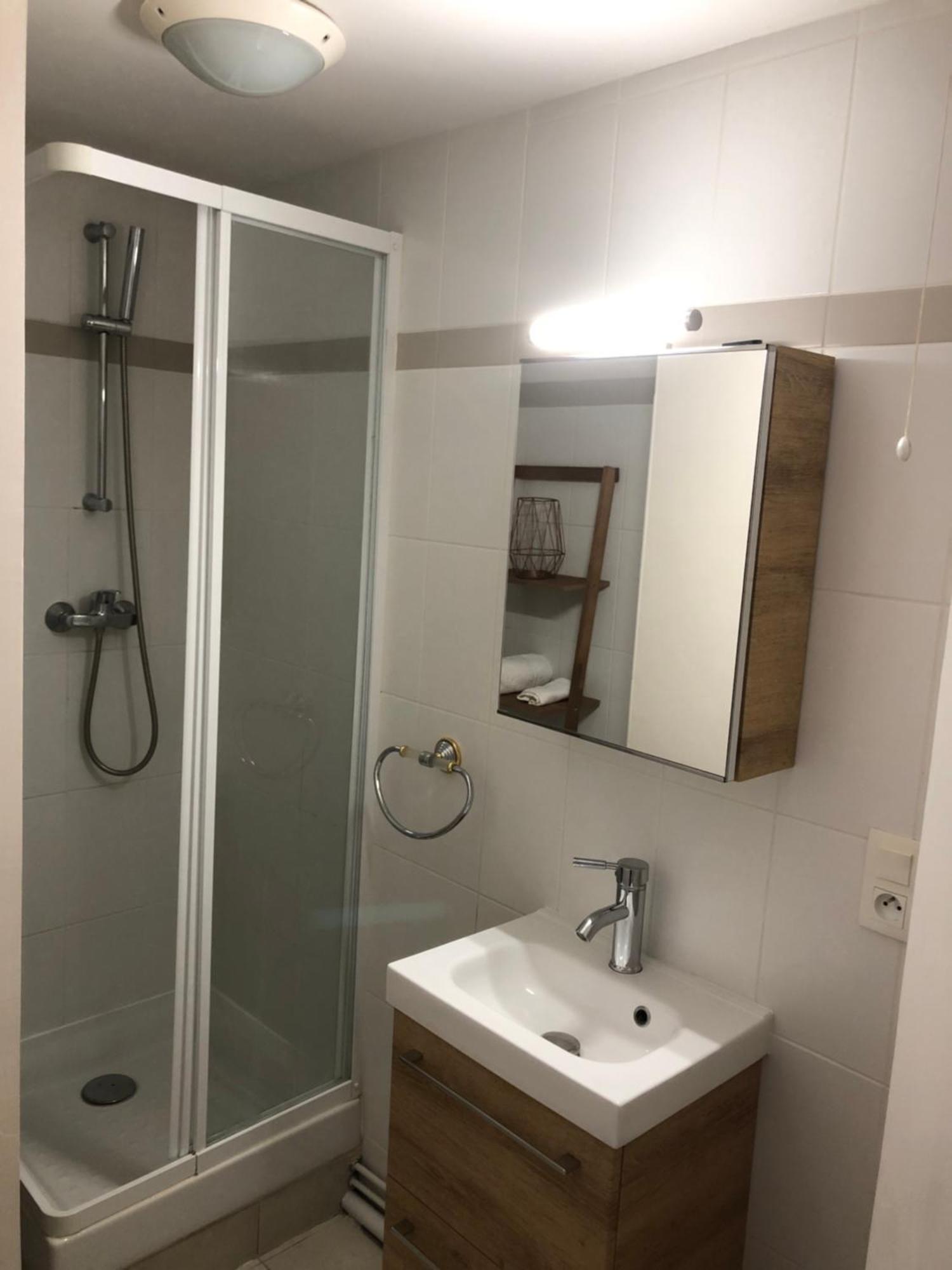 Logement Centre Ville D'Epernay Avec Parking Prive ภายนอก รูปภาพ